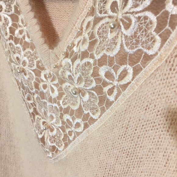 Vintage 80s Angora Blend Sweater Deep V Lace Grannycore Grandma Coquette (T6) - Picture 9 of 13